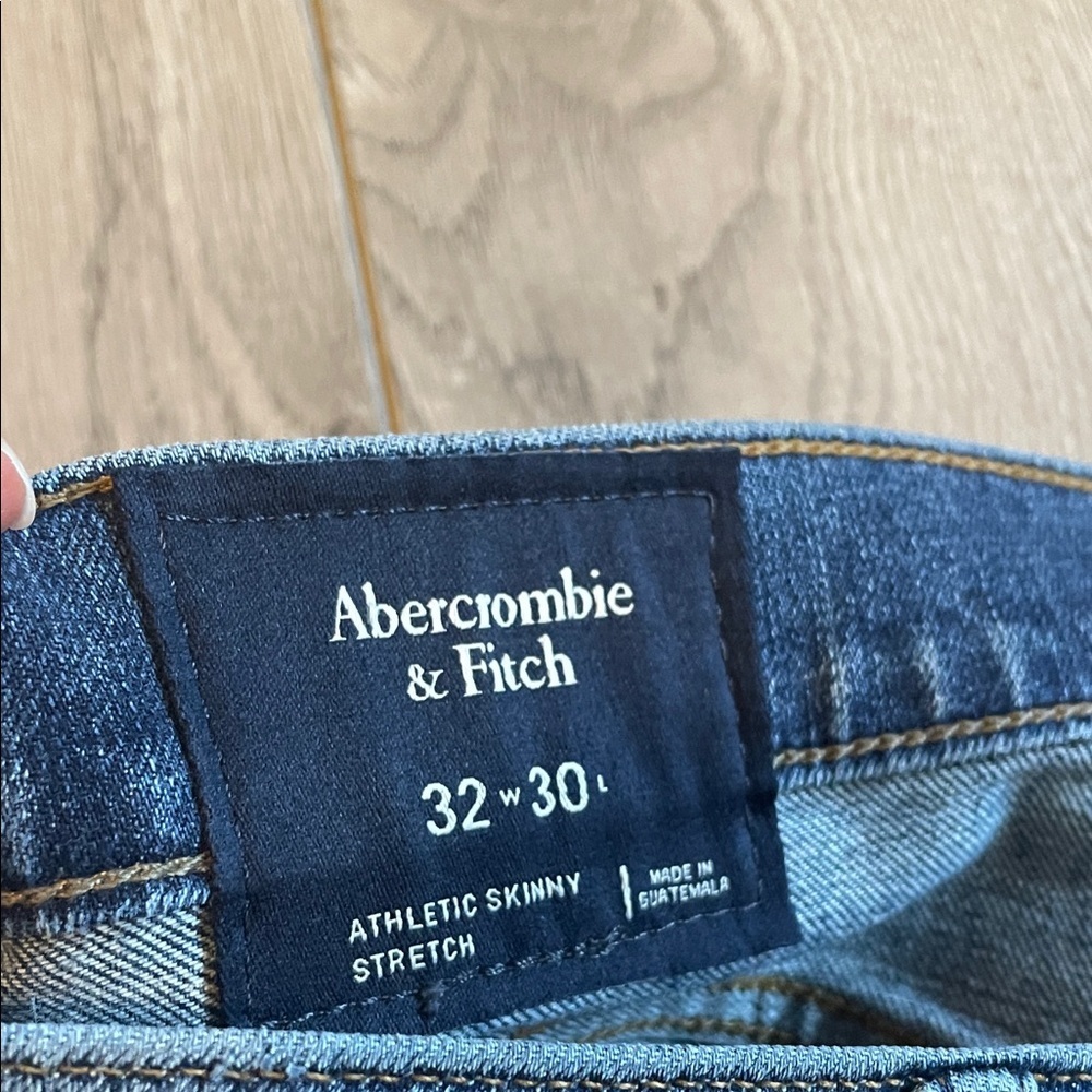 Abercrombie & Fitch Men's Ripped Denim Jeans - Picture 3 of 9